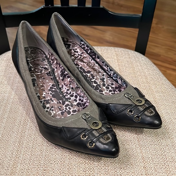 Kathy Van Zeeland Kitten Heels - Picture 2 of 10